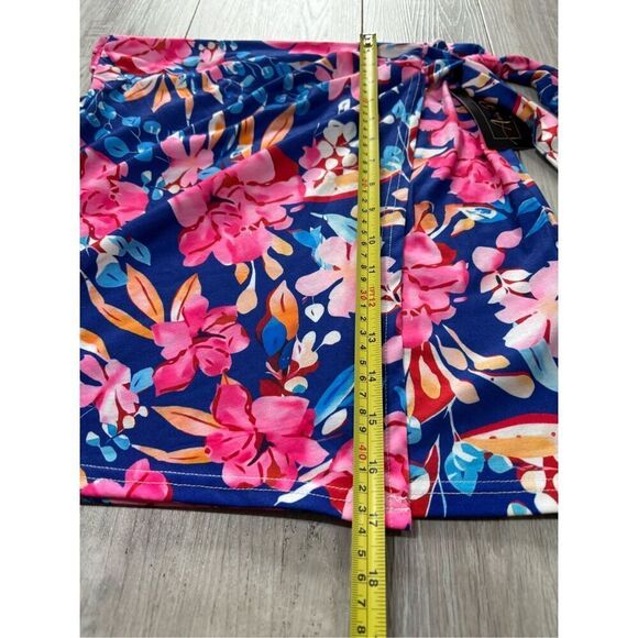 Boutique Hawaiian floral wraparound miniskirt size S - Picture 6 of 6